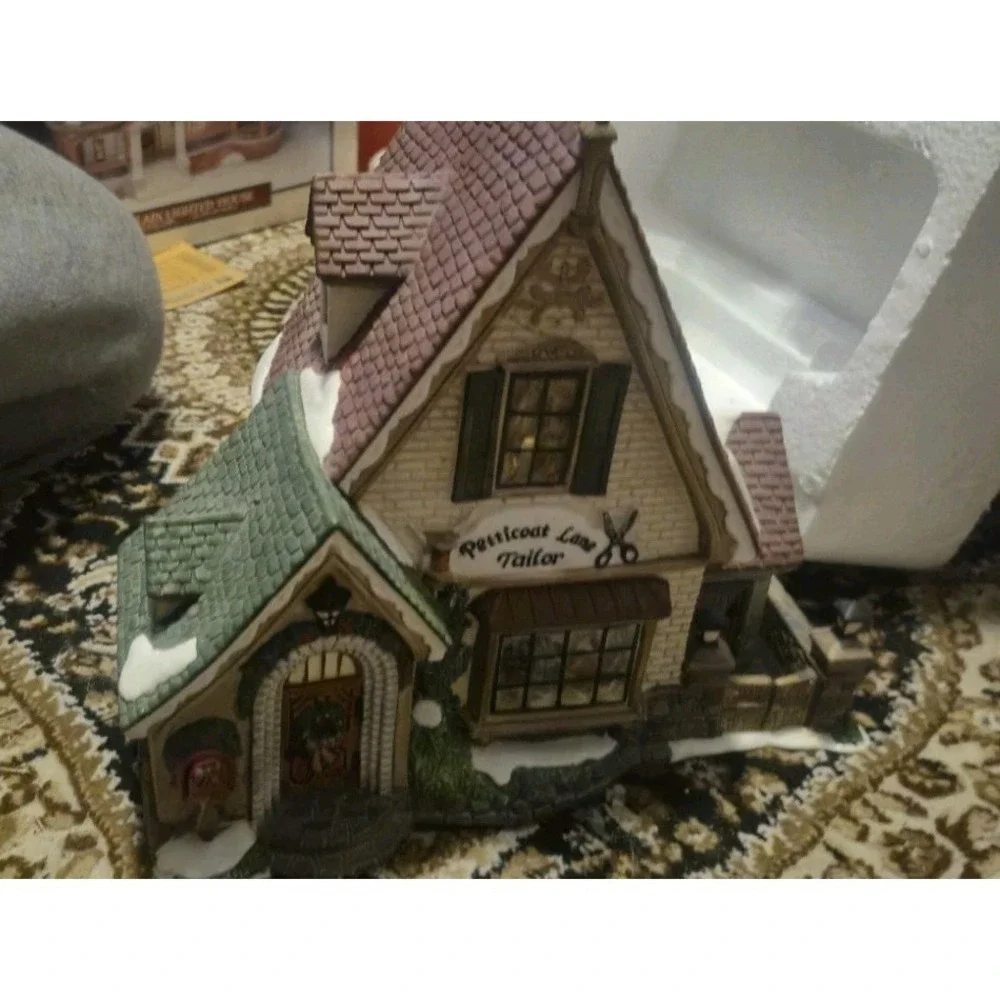 Dept 56 Santa's Workbench Petticoat Lane Tailor Lighted House
